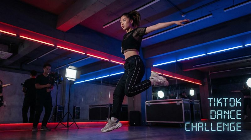 成人动漫TikTok风格舞蹈短视频